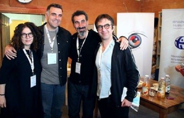 Протесты в Армении: лидер известной рок-группы рассказал о переписке с экс-премьером Саргсяном