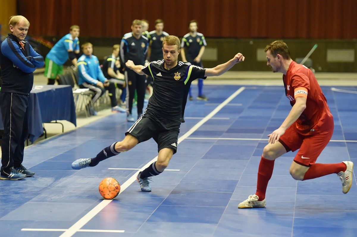 Збірна України розім'ялася на лідері національної першості / futsal.com.ua Збірна України розім'ялася на лідері національної першості / futsal.com.ua