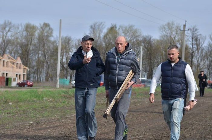 На Тернопільщині видано вже понад 4 тисячі наказів щодо надання земельних ділянок для воїнів АТО На Тернопільщині видано вже понад 4 тисячі наказів щодо надання земельних ділянок для воїнів АТО