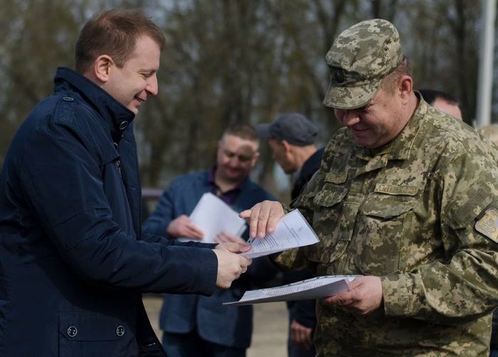 На Тернопільщині видано вже понад 4 тисячі наказів щодо надання земельних ділянок для воїнів АТО На Тернопільщині видано вже понад 4 тисячі наказів щодо надання земельних ділянок для воїнів АТО