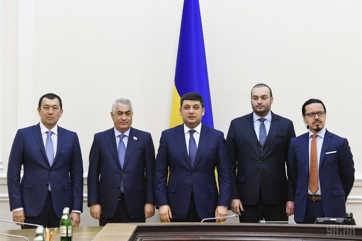 Гройсман: Ми вітаємо різні форми взаємодії / Фото УНІАН Гройсман: Ми вітаємо різні форми взаємодії / Фото УНІАН