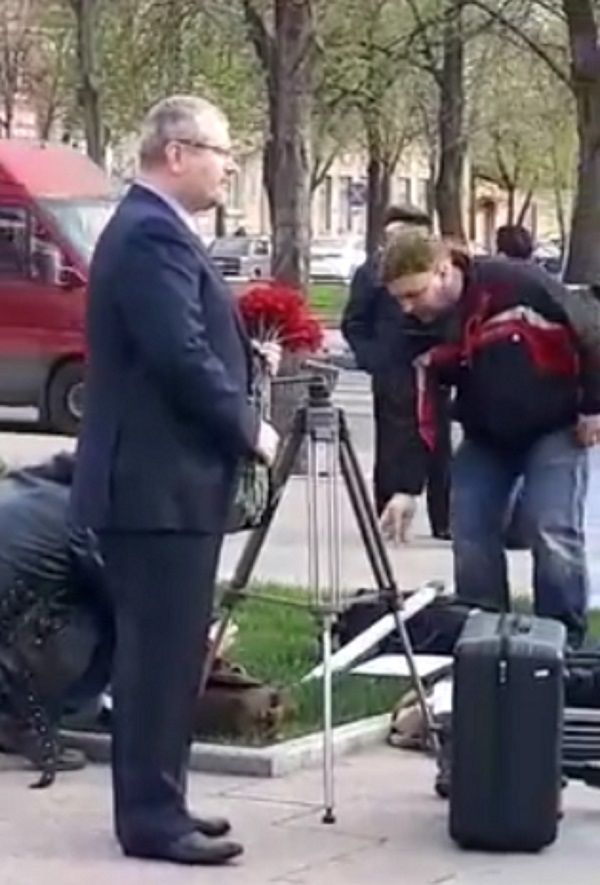 Цветы Вилкул забрал с собой / Скриншот Цветы Вилкул забрал с собой / Скриншот