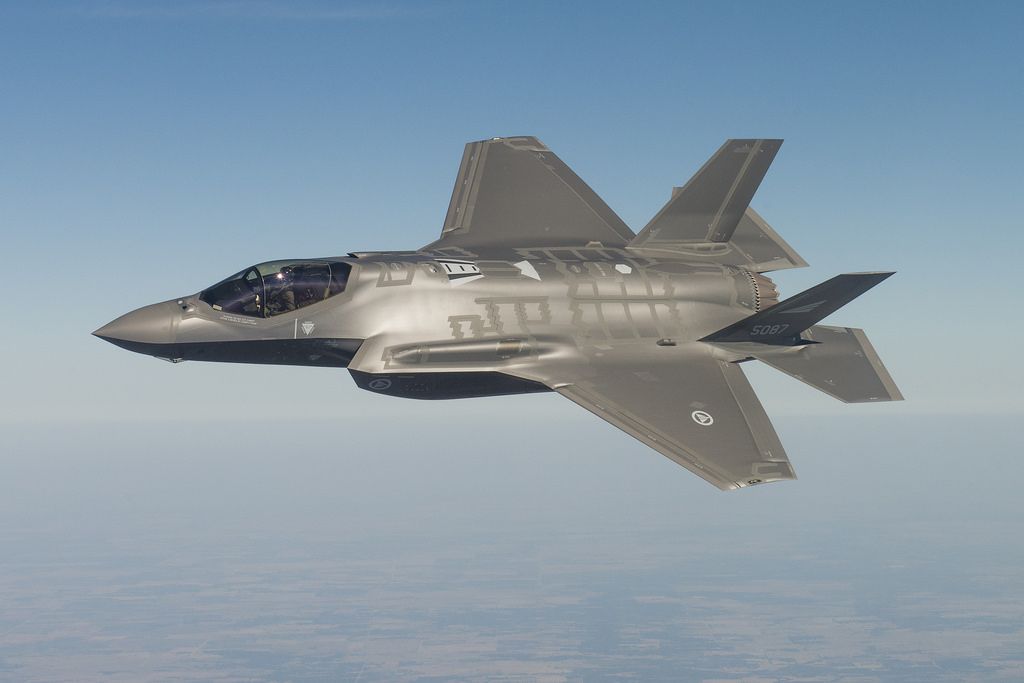 F-35A - это многоцелевой высокоточный истребитель-штурмовик / theaviationist.com F-35A - это многоцелевой высокоточный истребитель-штурмовик / theaviationist.com
