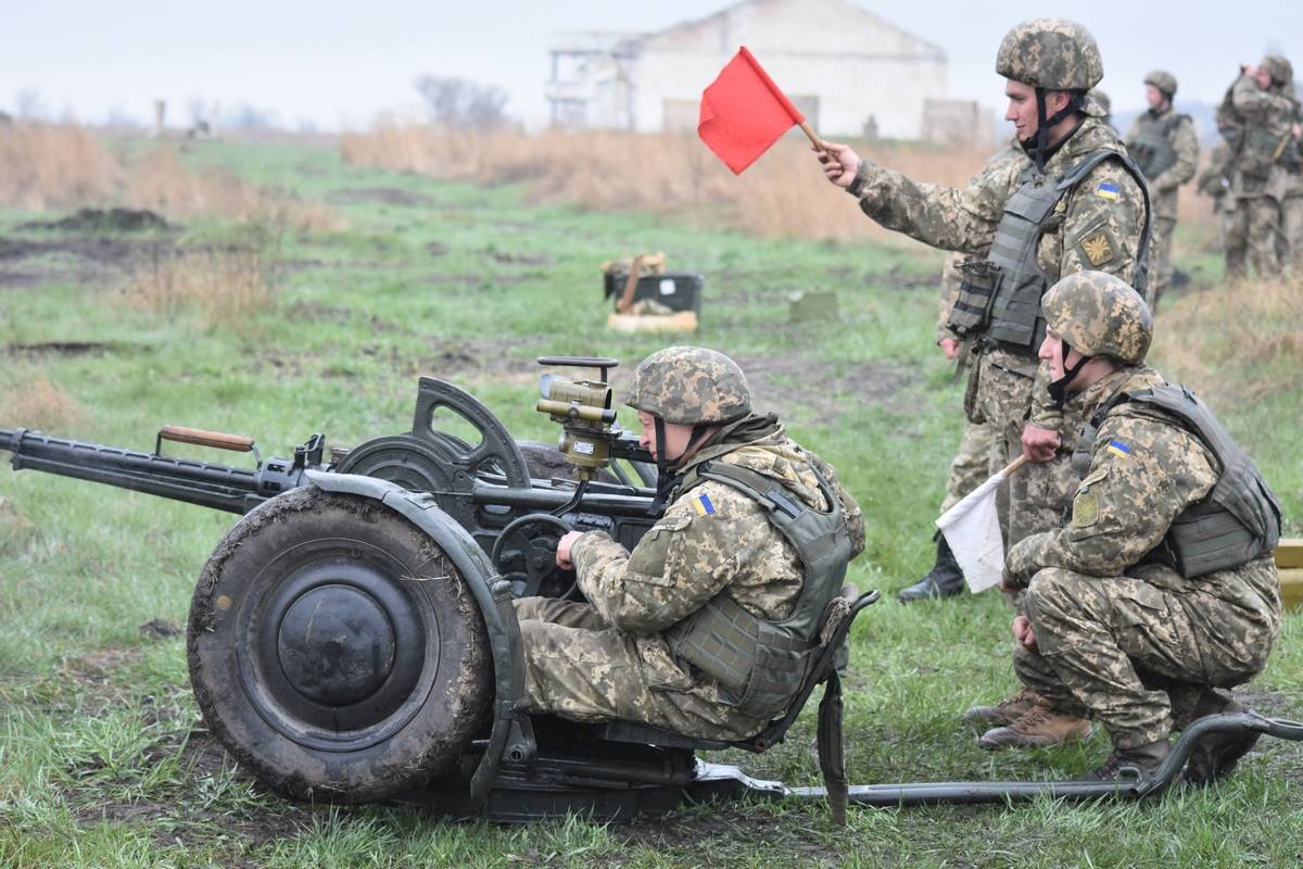 Проведено более тысячи боевых стрельб взводов и отделений / фото facebook.com/GeneralStaff.ua Проведено более тысячи боевых стрельб взводов и отделений / фото facebook.com/GeneralStaff.ua