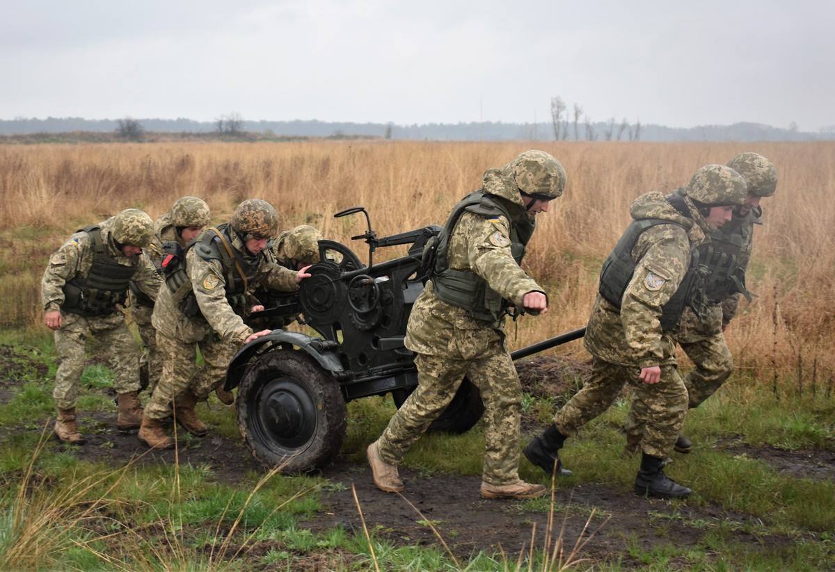 Украинские позиции. Боевая позиция. Украине военный учения66. Учения подразделений тыла ВСУ.