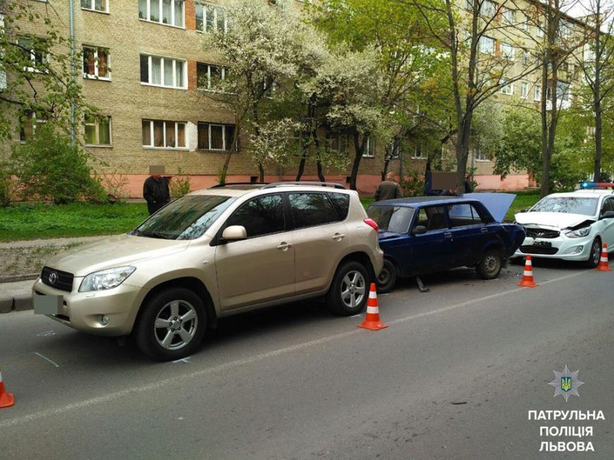 Дтп произошло утром / 032.ua, рес-служба патрульной полиции Львова Дтп произошло утром / 032.ua, рес-служба патрульной полиции Львова