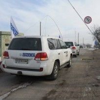 OSCE monitors' cars blocked at checkpoint in Russian-occupied Horlivka