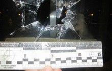 У Дніпрі п’яний чоловік молотком вибивав вікна та двері облдержадміністрації