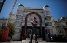 Испания арестовала имения и счета дяди президента Сирии Башара Асада