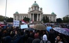 У Сербії не припиняються мітинги проти обрання президентом країни Вучича (фото, відео)