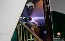 У Тернополі через пожежу в багатоповерховому будинку було евакуйовано 15 осіб (фото)
