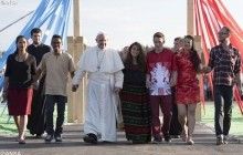 Папа Римский призвал молодежь не жить иллюзиями, а трудится ради лучшего мира