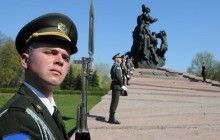 У Бабиному Яру вшанували пам’ять в’язнів нацистських концтаборів (фоторепортаж)