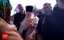 В Ривненской области верующие МП воюют за церковь с целым селом, в ход идет греховна артиллерия - маты (видео)