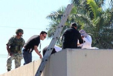 В Мексике неизвестные выбросили из самолета трех человек