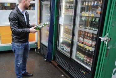В Україні починають повертати заборону на продаж алкоголю