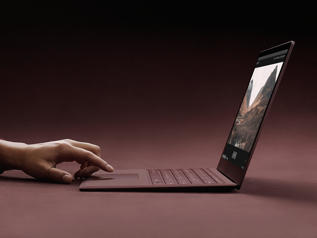 Microsoft представила новый ноутбук Surface, который работает с Windows 10 S Microsoft представила новый ноутбук Surface, который работает с Windows 10 S