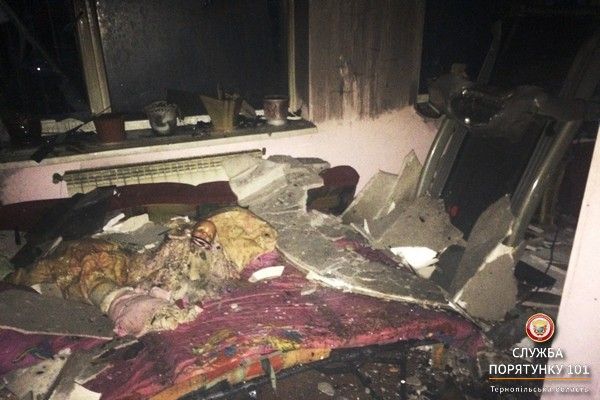 У Тернополі сталася пожежа у багатоповерхівці, 15 людей евакуювали (фото) У Тернополі сталася пожежа у багатоповерхівці, 15 людей евакуювали (фото)