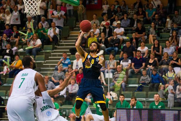 Столичний 'Будівельник' удесяте став чемпіоном української Суперліги з баскетболу Столичний 'Будівельник' удесяте став чемпіоном української Суперліги з баскетболу
