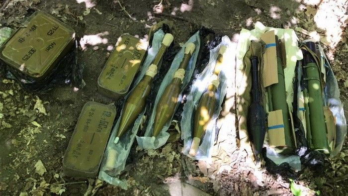 В Киеве обнаружили тайник с гранатометами / Фото ssu.gov.ua В Киеве обнаружили тайник с гранатометами / Фото ssu.gov.ua