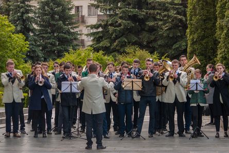 У Тернополі з нагоди схвалення безвізу для України під обладміністрацією урочисто підняли прапор ЄС та провели флешмоб У Тернополі з нагоди схвалення безвізу для України під обладміністрацією урочисто підняли прапор ЄС та провели флешмоб