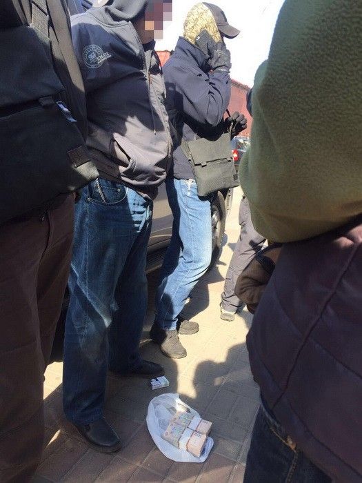 Чиновник попался на взятке / СБУ Чиновник попался на взятке / СБУ