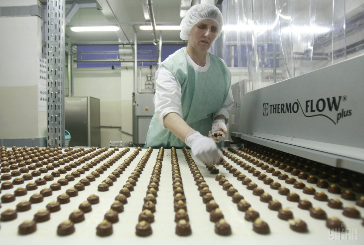 Прогнозується подальше зростання цін на кондитерську продукцію на 5-7% / фото УНІАН, Володимир Гонтар Прогнозується подальше зростання цін на кондитерську продукцію на 5-7% / фото УНІАН, Володимир Гонтар