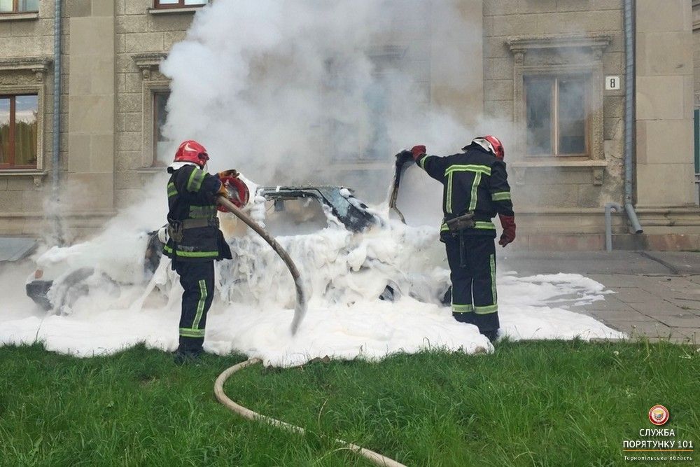 Пожежу швидко ліквівдували / Фото Управління ДСНС Пожежу швидко ліквівдували / Фото Управління ДСНС