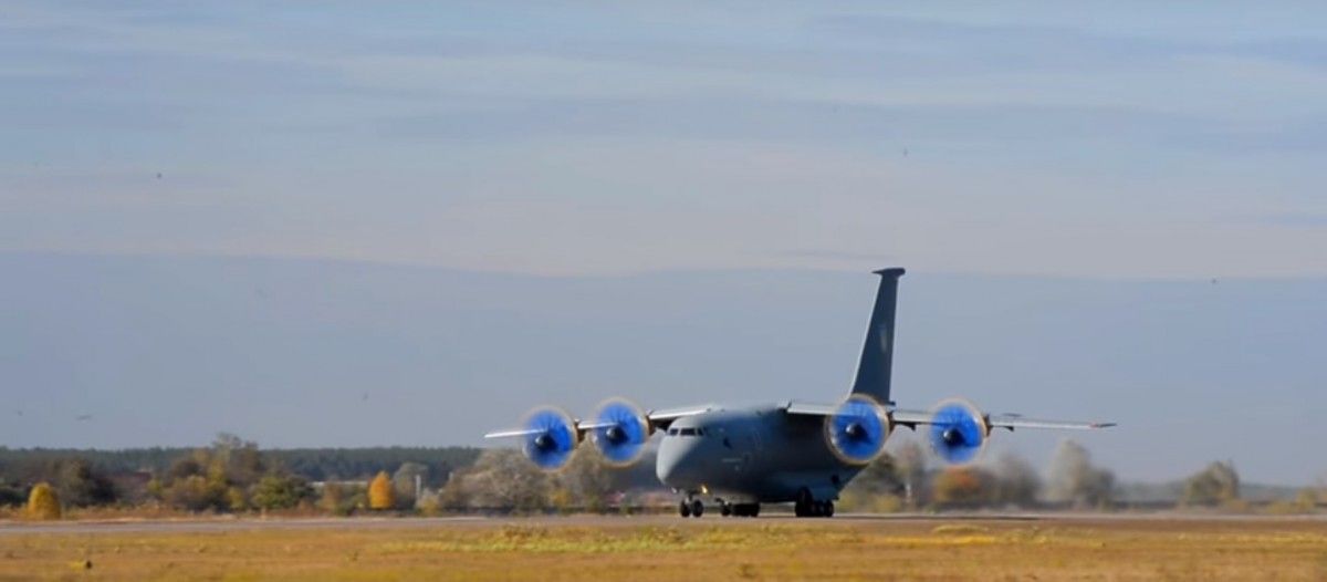Ан-70 належить до нового покоління середніх військово-транспортних літаків / скріншот Ан-70 належить до нового покоління середніх військово-транспортних літаків / скріншот
