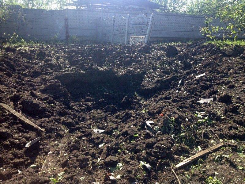 Бойовики обстріляли Красногорівку / фото facebook.com/ato.news Бойовики обстріляли Красногорівку / фото facebook.com/ato.news