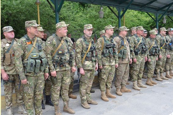 Бійці роти патрульної служби поліції вирушили на ротацію в АТО / Фото відділу комунікації поліції Тернопільської області Бійці роти патрульної служби поліції вирушили на ротацію в АТО / Фото відділу комунікації поліції Тернопільської області