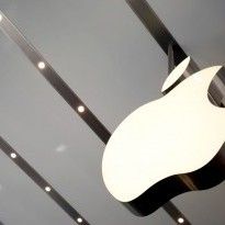 Apple купила сервис распознавания музыки Shazam