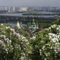 Прохолода, спека, дощі й навіть буря: синоптики дали прогноз погоди на травень в Україні