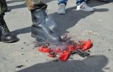 В Херсоне на митинге произошли столкновения (фото, видео)