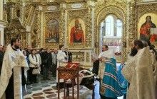 В Киево-Печерской лавре состоялось отпевание известного украинского поэта Бориса Олейника