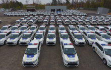 Аваков похвастался новыми гибридными Mitsubishi, которые получит Нацполиция (фото)