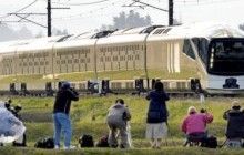 В Японии запустили поезд-люкс с двухэтажными купе и ванными комнатами (фото)