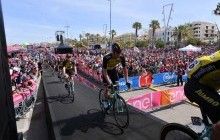 На четвертому етапі велогонки Giro d'italia завалилися відразу два російських гонщика, один травмований