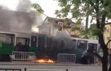 У Львові під час руху загорівся нещодавно відремонтований трамвай (відео)
