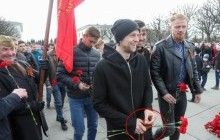Экс-капитана сборной Украины по футболу заметили на параде в России с георгиевской лентой (фото)