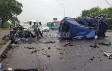 Авто зім'яло, немов консервну бляшанку: у Києві сталася жахлива ДТП, троє загиблих (фото)