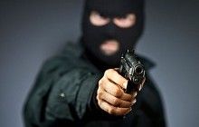 В Сумах неизвестные в масках отобрали у мужчины сумку с $20 тысячами
