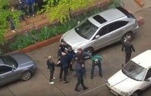 Бійка зі стріляниною в Одесі: фігурант справи про трагедію 2 травня зламав ніс поліцейському (відео)