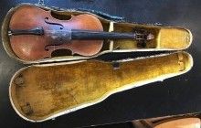 Прикордонники запобігли вивезенню на окуповану бойовиками територію скрипки Страдіварі