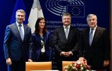Эксперты назвали безвиз самым большим достижением Порошенко за три года при власти