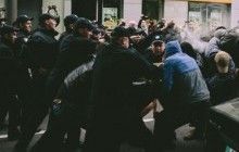 Близько 30 молодиків зірвали акцію ЛГБТ-спільноти в Харкові (фото)