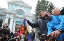 Amnesty International призывает расследовать нападения на представителей ЛГБТ-сообщества