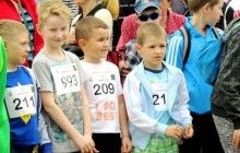 В Житомире около 700 человек приняли участие в соревнованиях по бегу в рамках Олимпийского дня