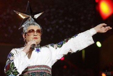 Верка Сердючка пугает россиян: в Москве мужчине прилетело за песню Все будет хорошо