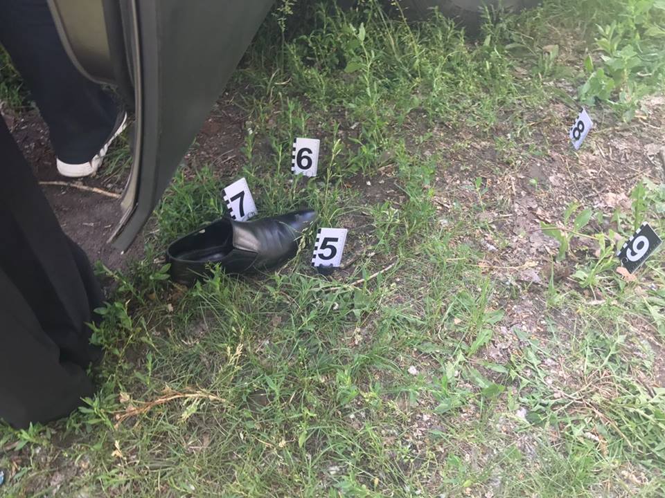 Перестрілка сталася сьогодні на вулиці Кирилівській у Подільському районі Києва / фото Артем Шевченко, Facebook Перестрілка сталася сьогодні на вулиці Кирилівській у Подільському районі Києва / фото Артем Шевченко, Facebook